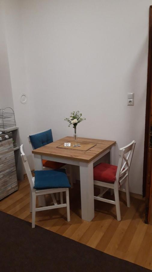 Apartment And Rooms"Tabasnice"Tuzla Centar Екстериор снимка