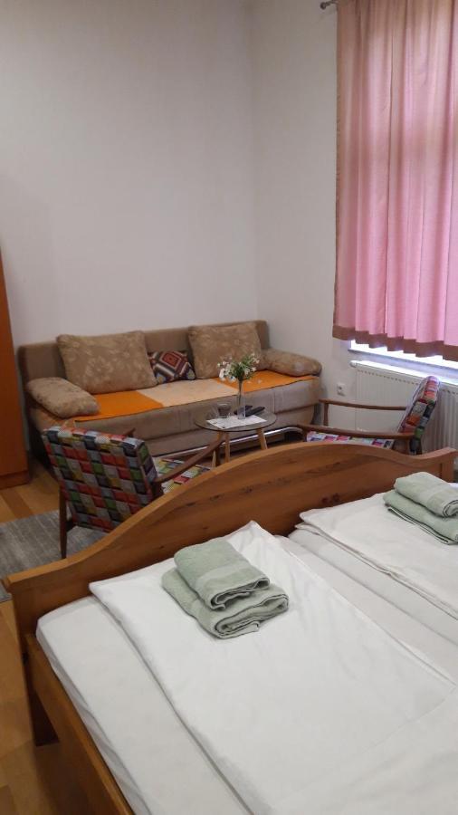 Apartment And Rooms"Tabasnice"Tuzla Centar Екстериор снимка