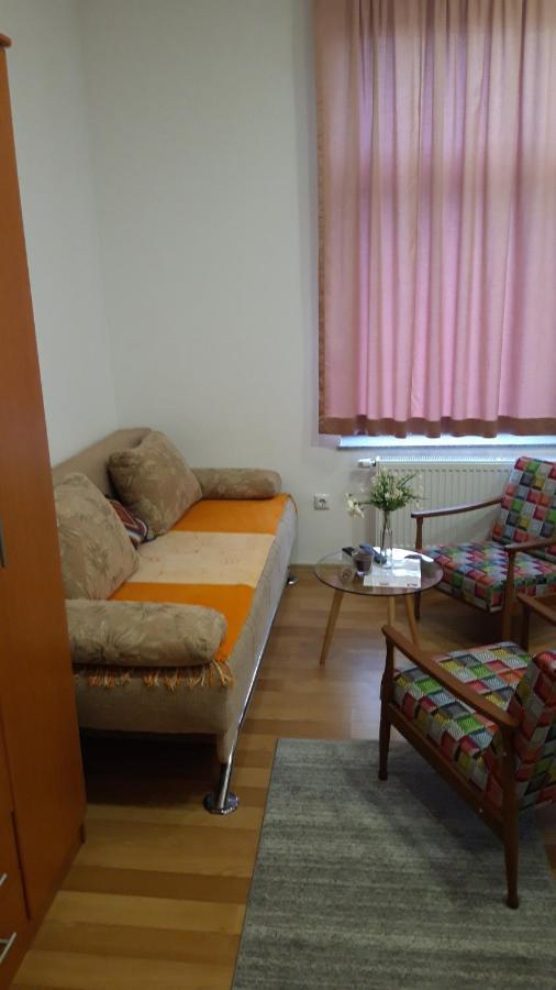 Apartment And Rooms"Tabasnice"Tuzla Centar Екстериор снимка