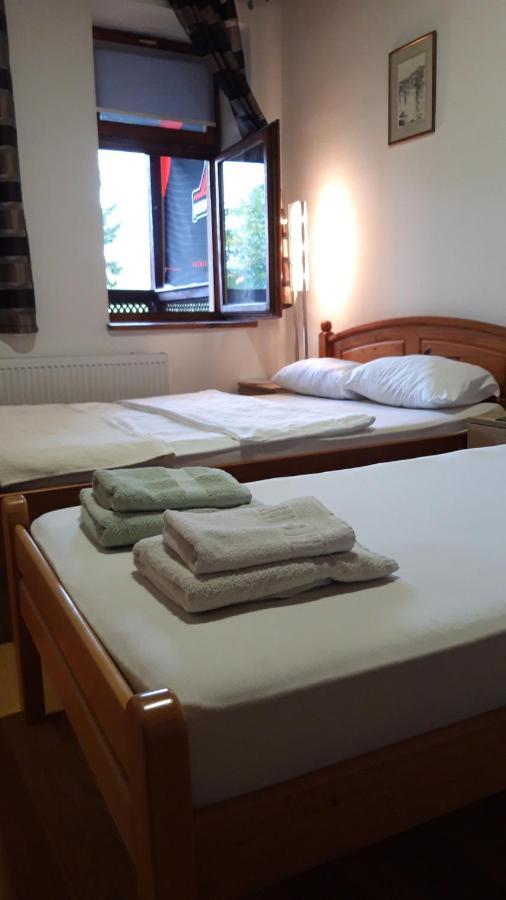 Apartment And Rooms"Tabasnice"Tuzla Centar Екстериор снимка