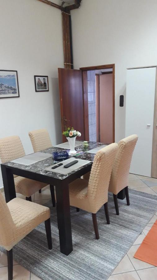 Apartment And Rooms"Tabasnice"Tuzla Centar Екстериор снимка