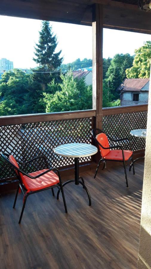 Apartment And Rooms"Tabasnice"Tuzla Centar Стая снимка