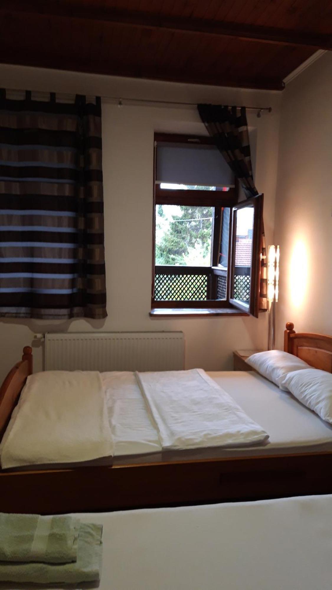 Apartment And Rooms"Tabasnice"Tuzla Centar Стая снимка
