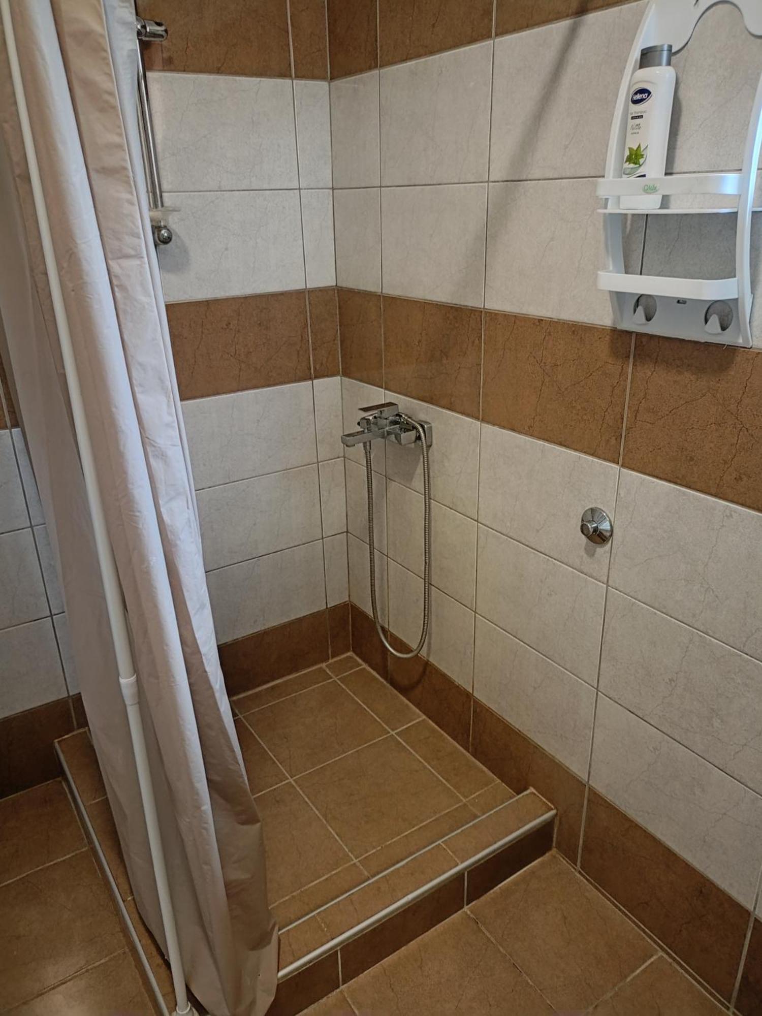 Apartment And Rooms"Tabasnice"Tuzla Centar Стая снимка